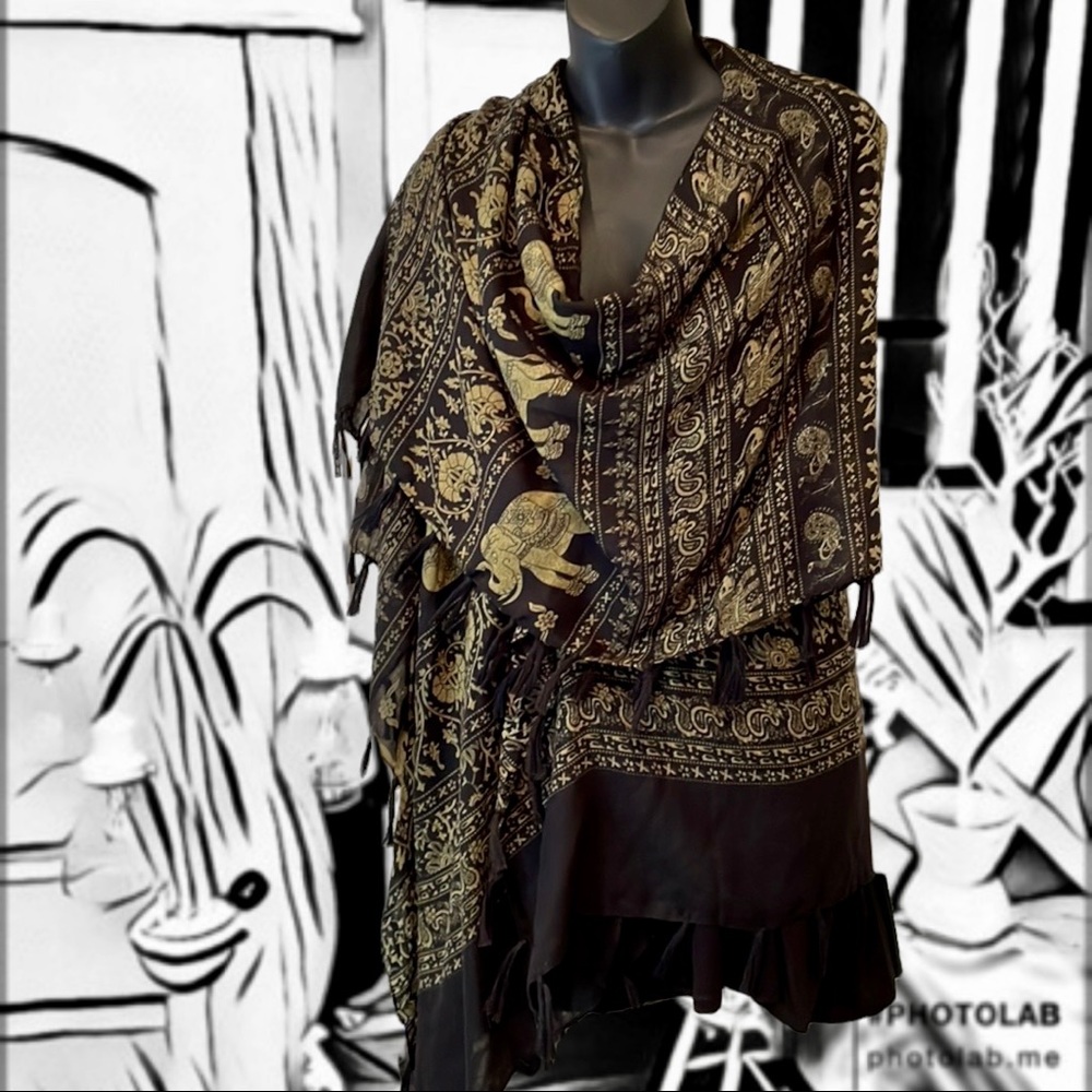 Green & Black Shawl Poncho. Wrapped with Elephants